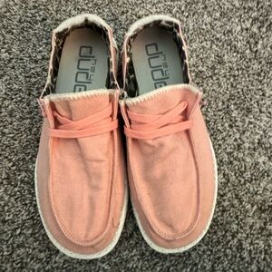 Hey dude women size 8. Barely worn.